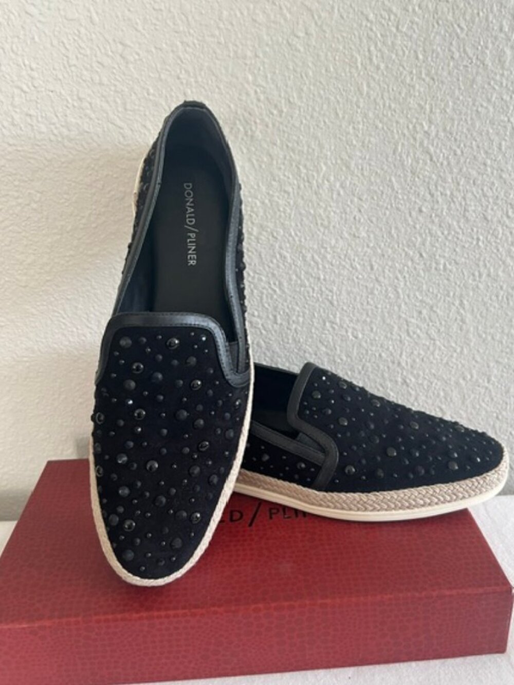 Donald Pliner women's pamela embellished leather espadrille flats Size10
